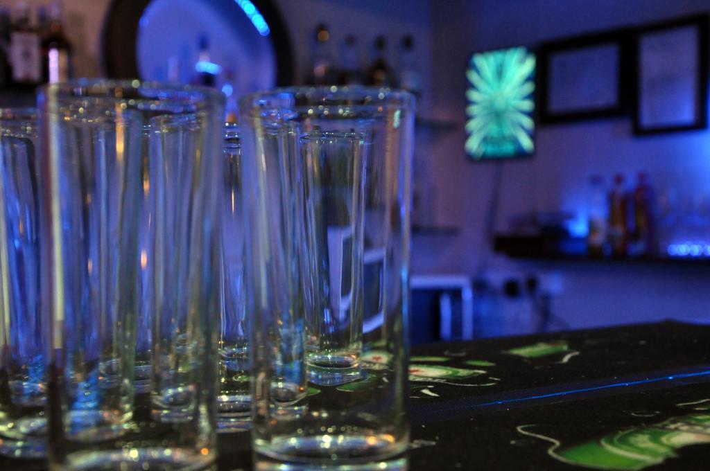 Indismart Hotel Kalküta Dış mekan fotoğraf