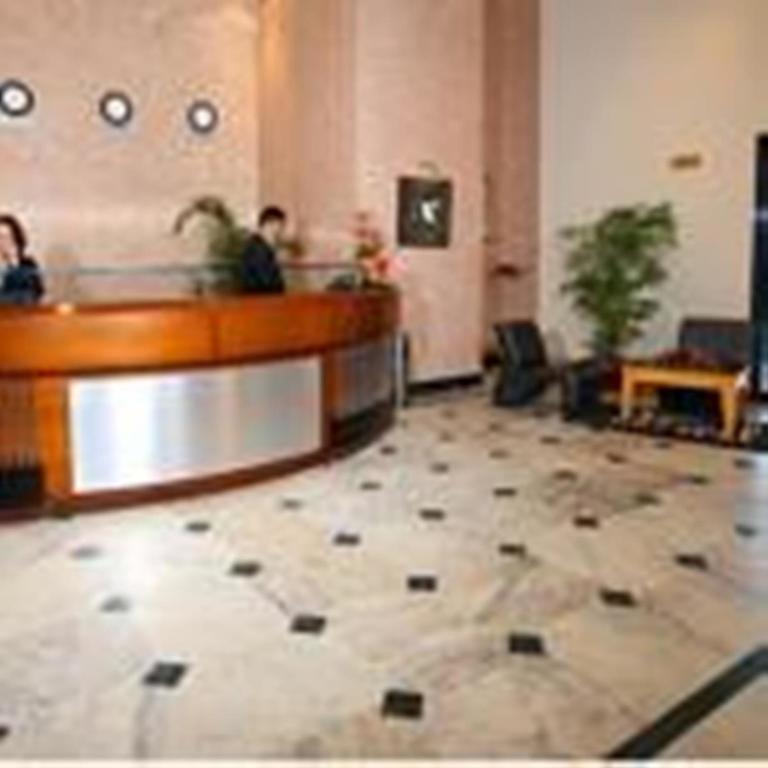 Indismart Hotel Kalküta Dış mekan fotoğraf