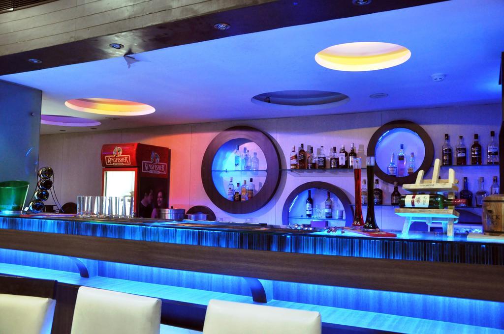 Indismart Hotel Kalküta Dış mekan fotoğraf
