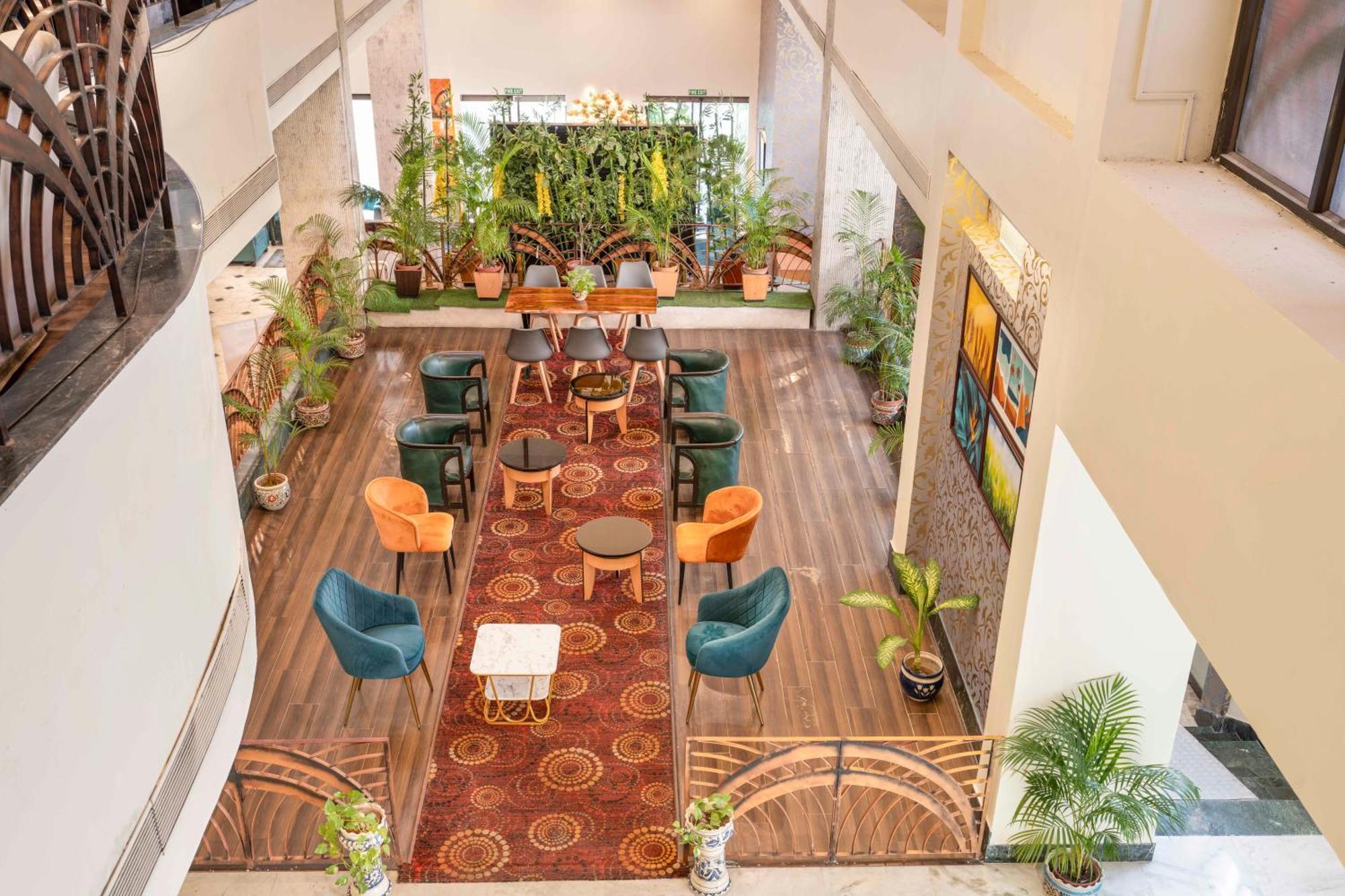 Indismart Hotel Kalküta Dış mekan fotoğraf