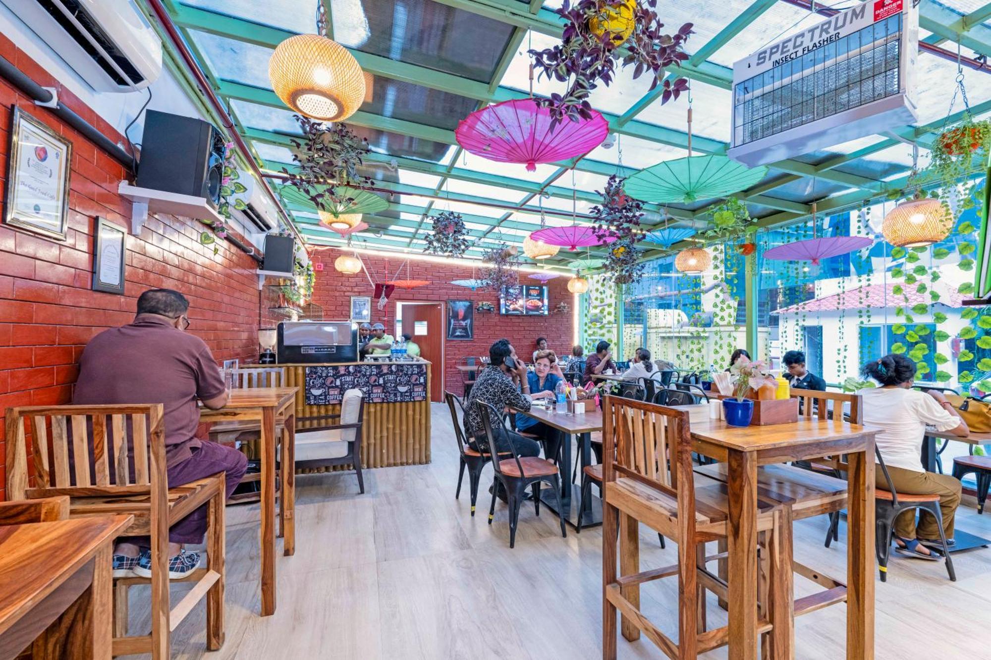 Indismart Hotel Kalküta Dış mekan fotoğraf