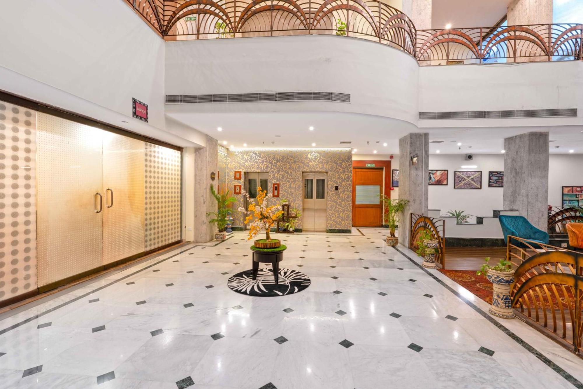 Indismart Hotel Kalküta Dış mekan fotoğraf