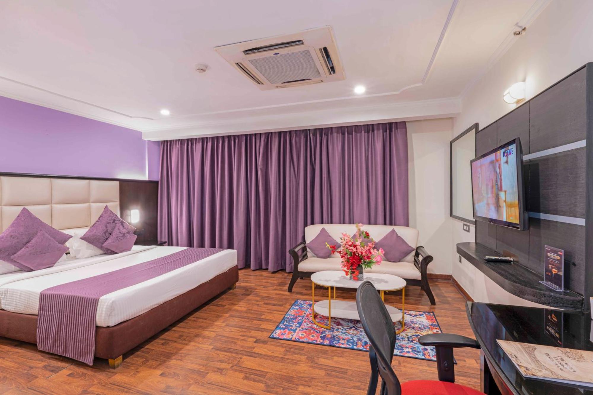 Indismart Hotel Kalküta Dış mekan fotoğraf