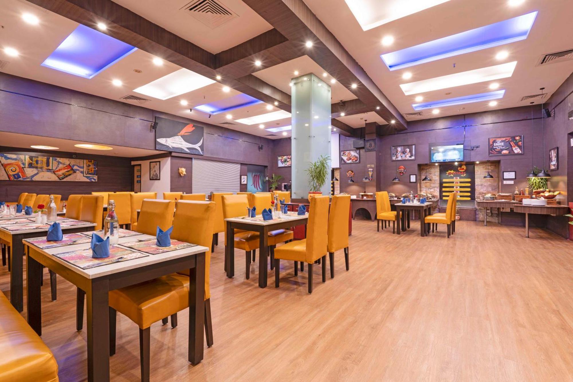 Indismart Hotel Kalküta Dış mekan fotoğraf