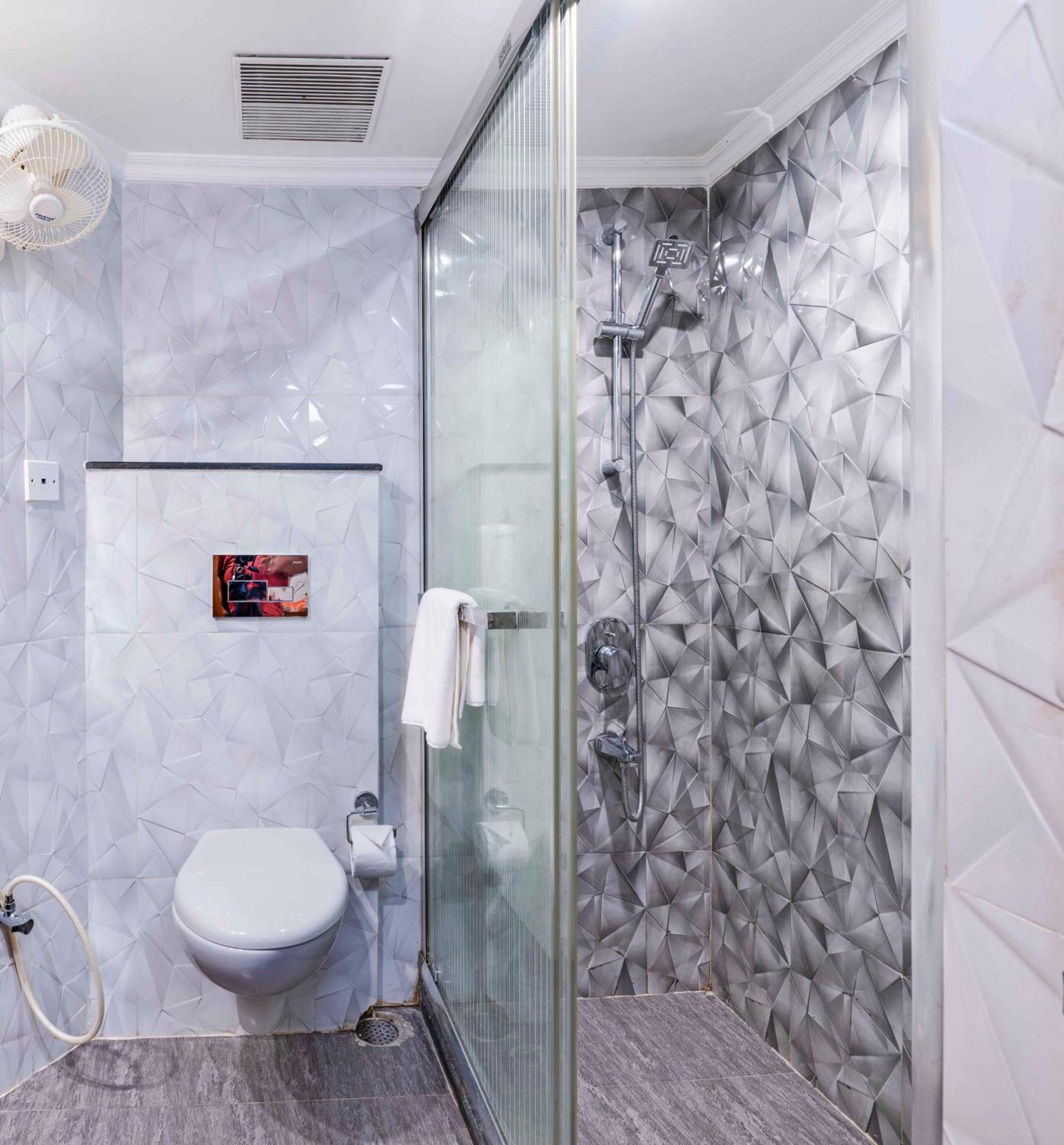 Indismart Hotel Kalküta Dış mekan fotoğraf