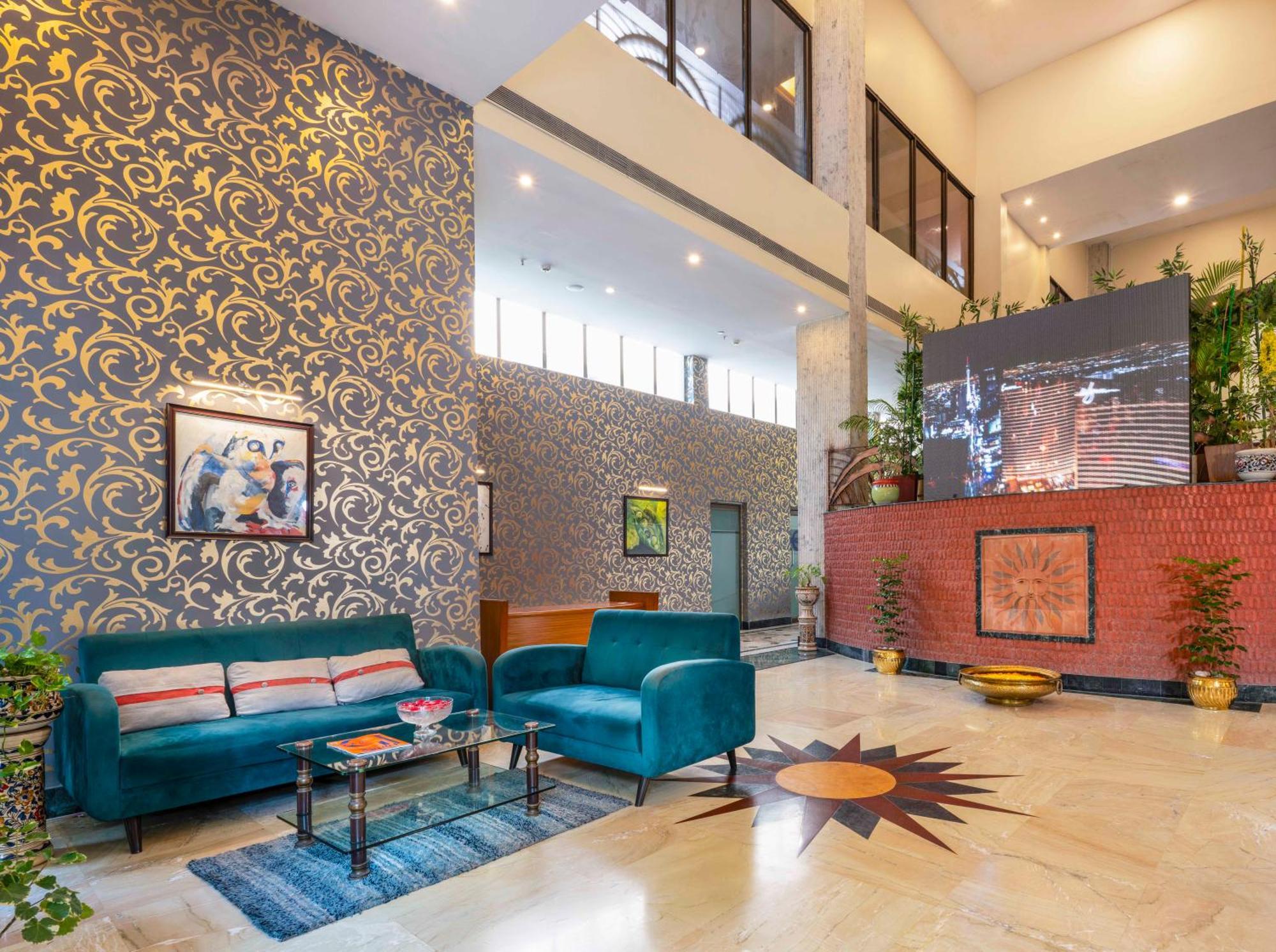 Indismart Hotel Kalküta Dış mekan fotoğraf