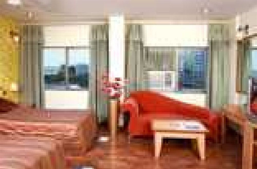 Indismart Hotel Kalküta Dış mekan fotoğraf